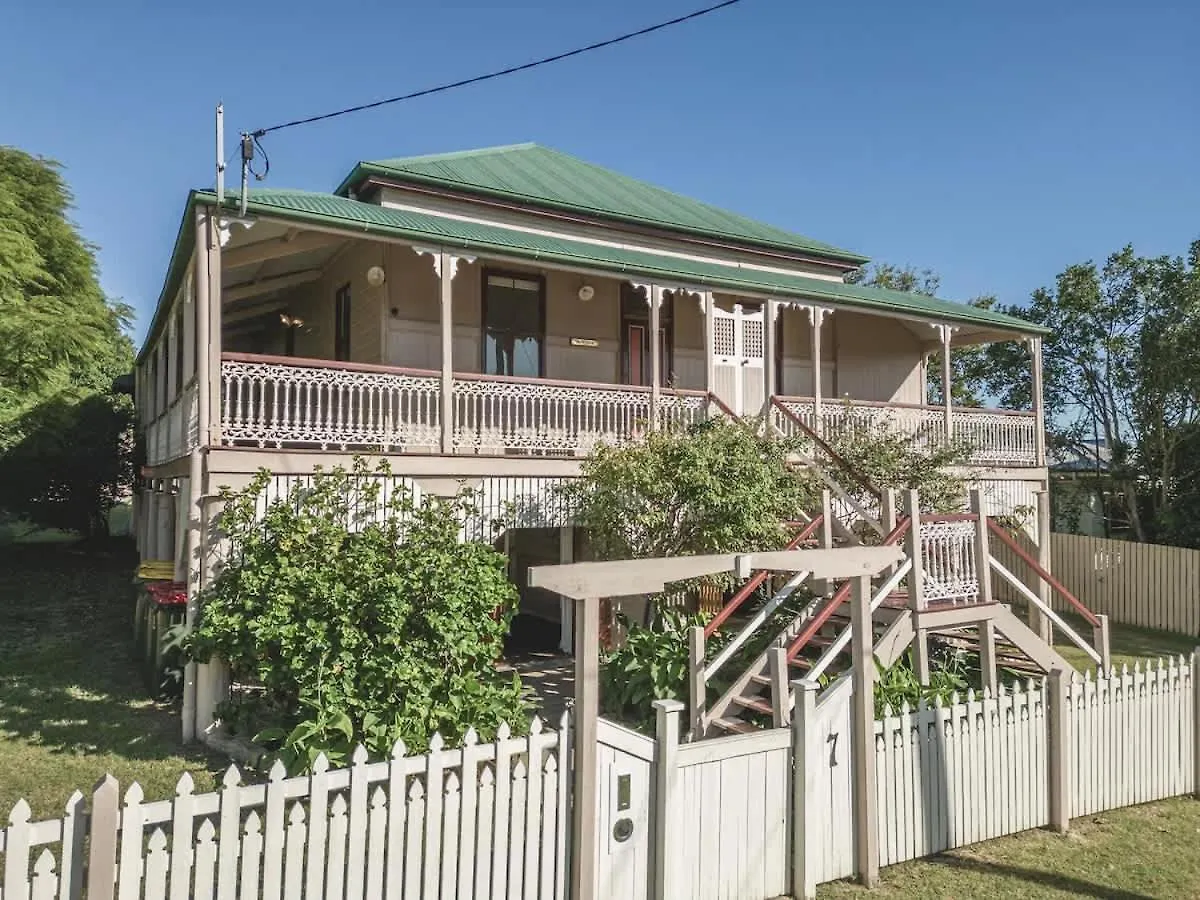 Urban Getaway Ipswich Colonial 6 Bed 3 Bath Villa Australia