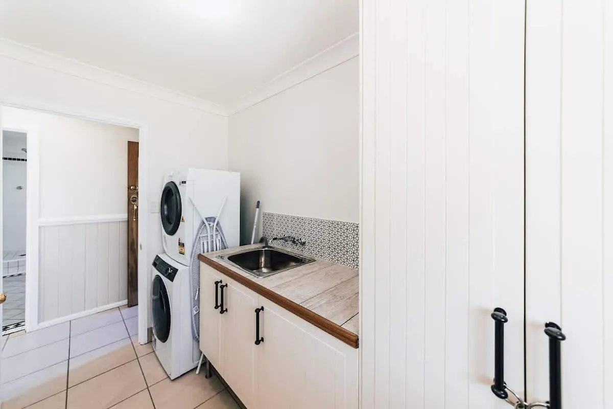 Holiday home Urban Getaway Ipswich Colonial 6 Bed 3 Bath Villa